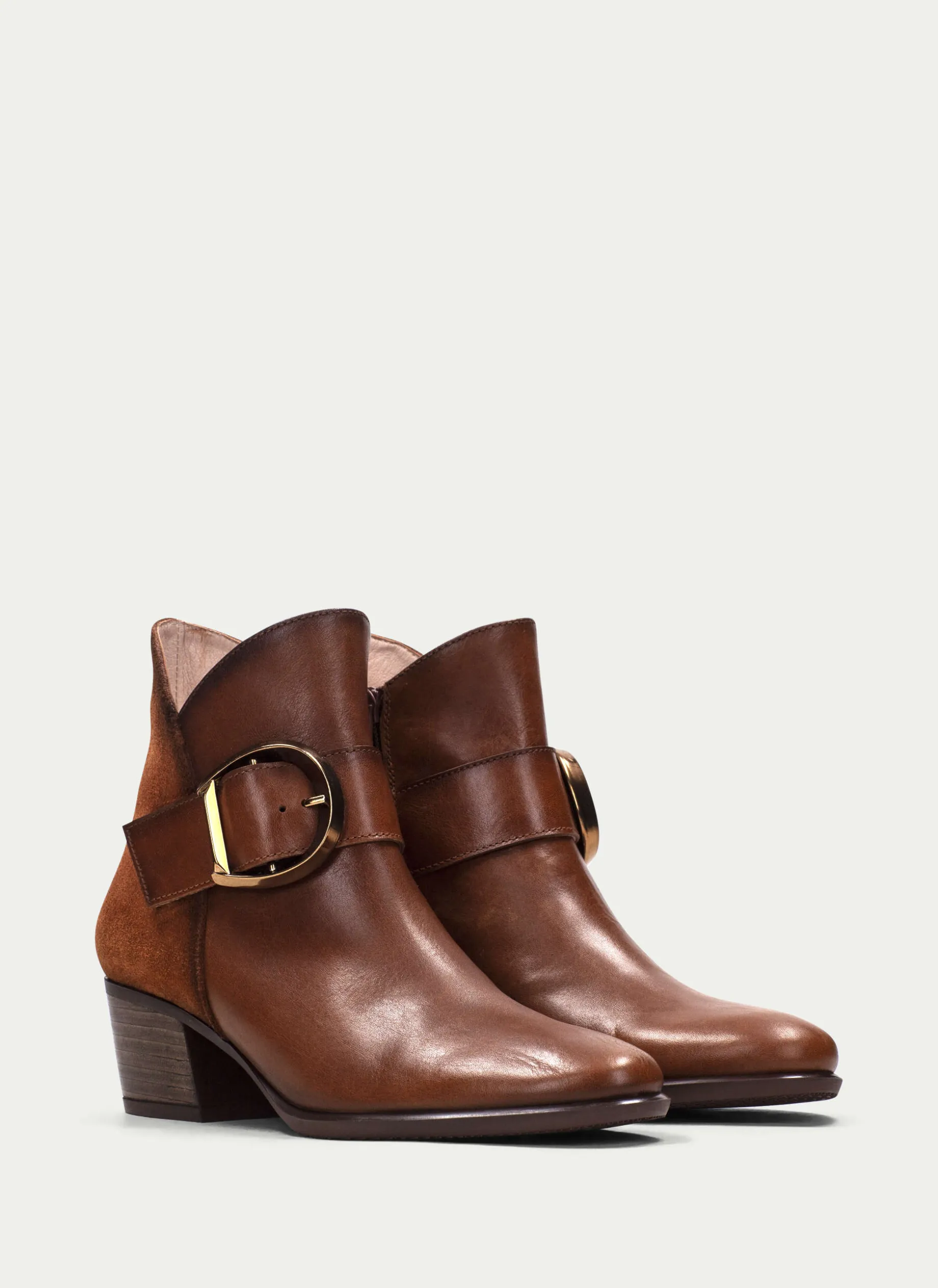 Botins Madeira Couro