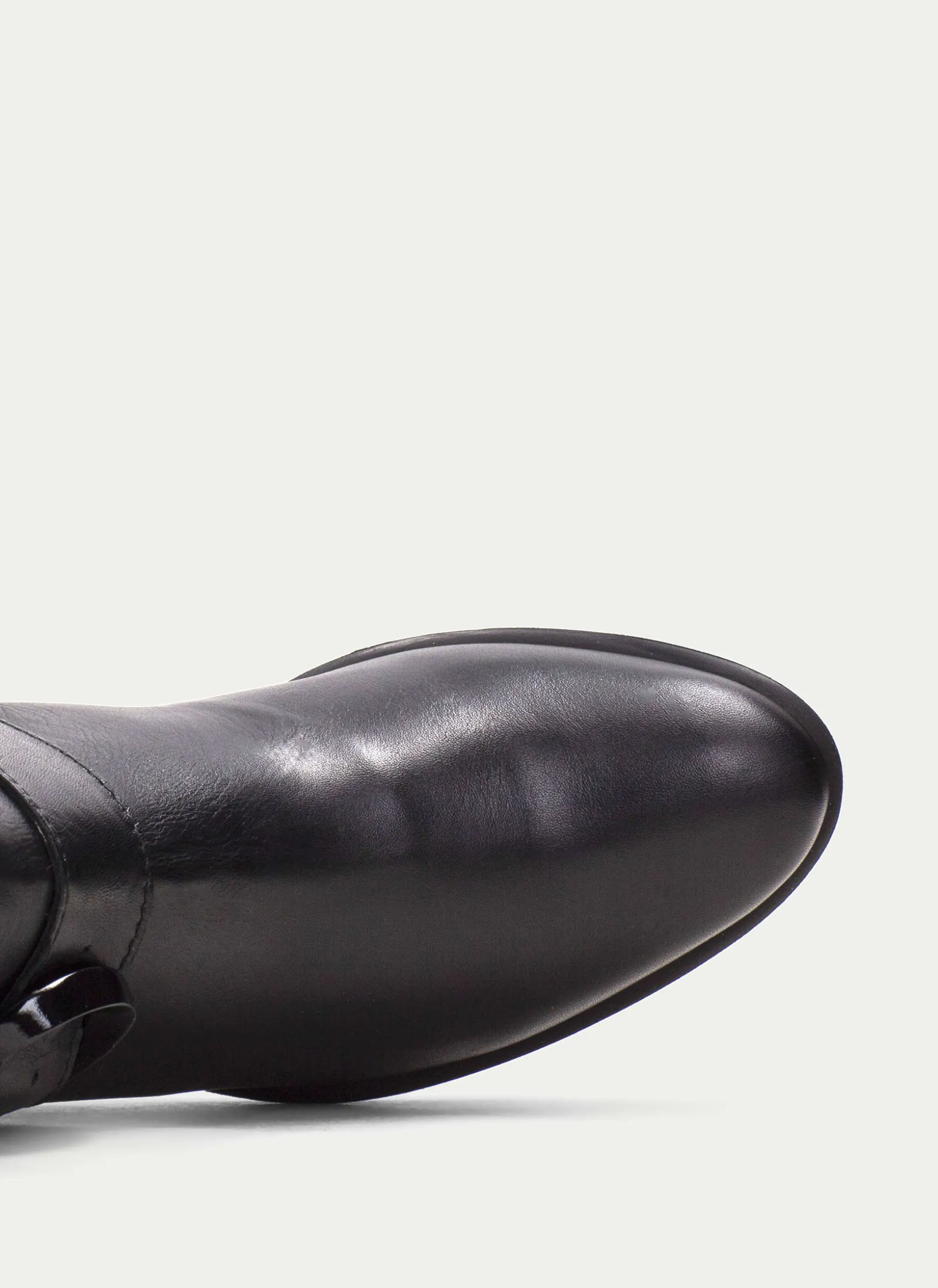 Botins Madeira Preto